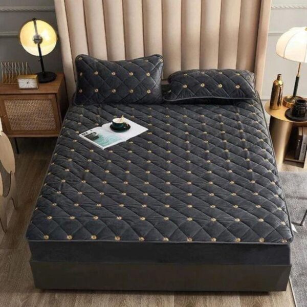 P4- Protège-Matelas noire