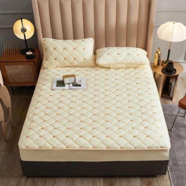 P6- Protège-Matelas jaune claire
